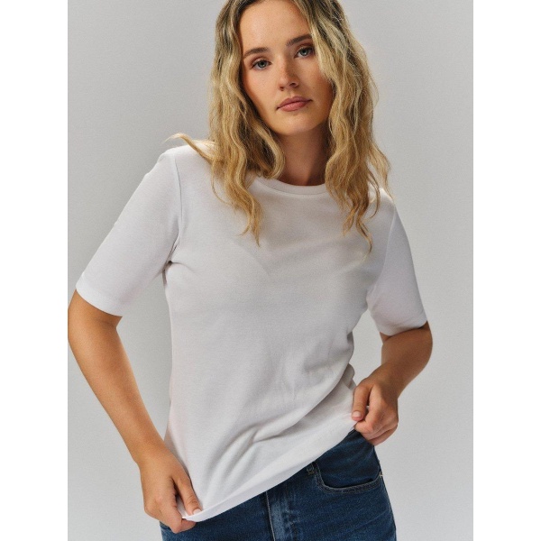 Karina Tee